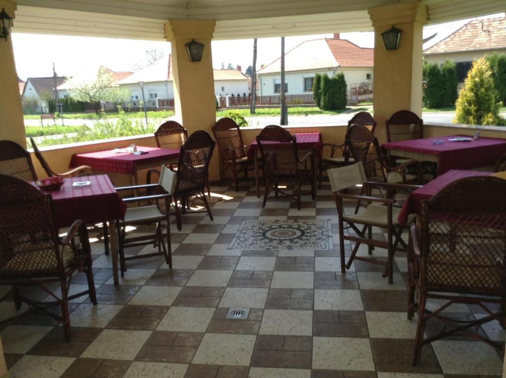 Fonix Fogado Ξενοδοχείο Lenti Εξωτερικό φωτογραφία